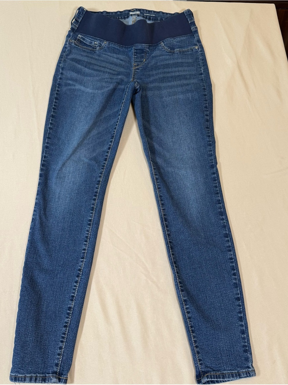Levi Strauss & Co Signature Gold Maternity Stretch Jeans, size Medium.